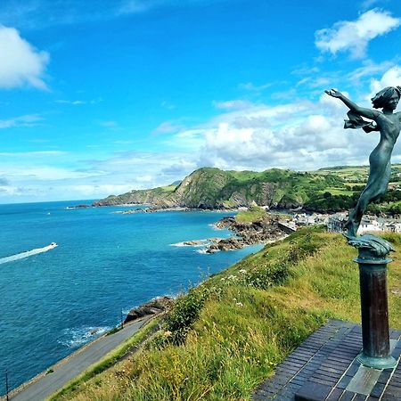Sea Views, Big 2 Bed Flat Close To Beach & Harbour Ilfracombe Exterior foto