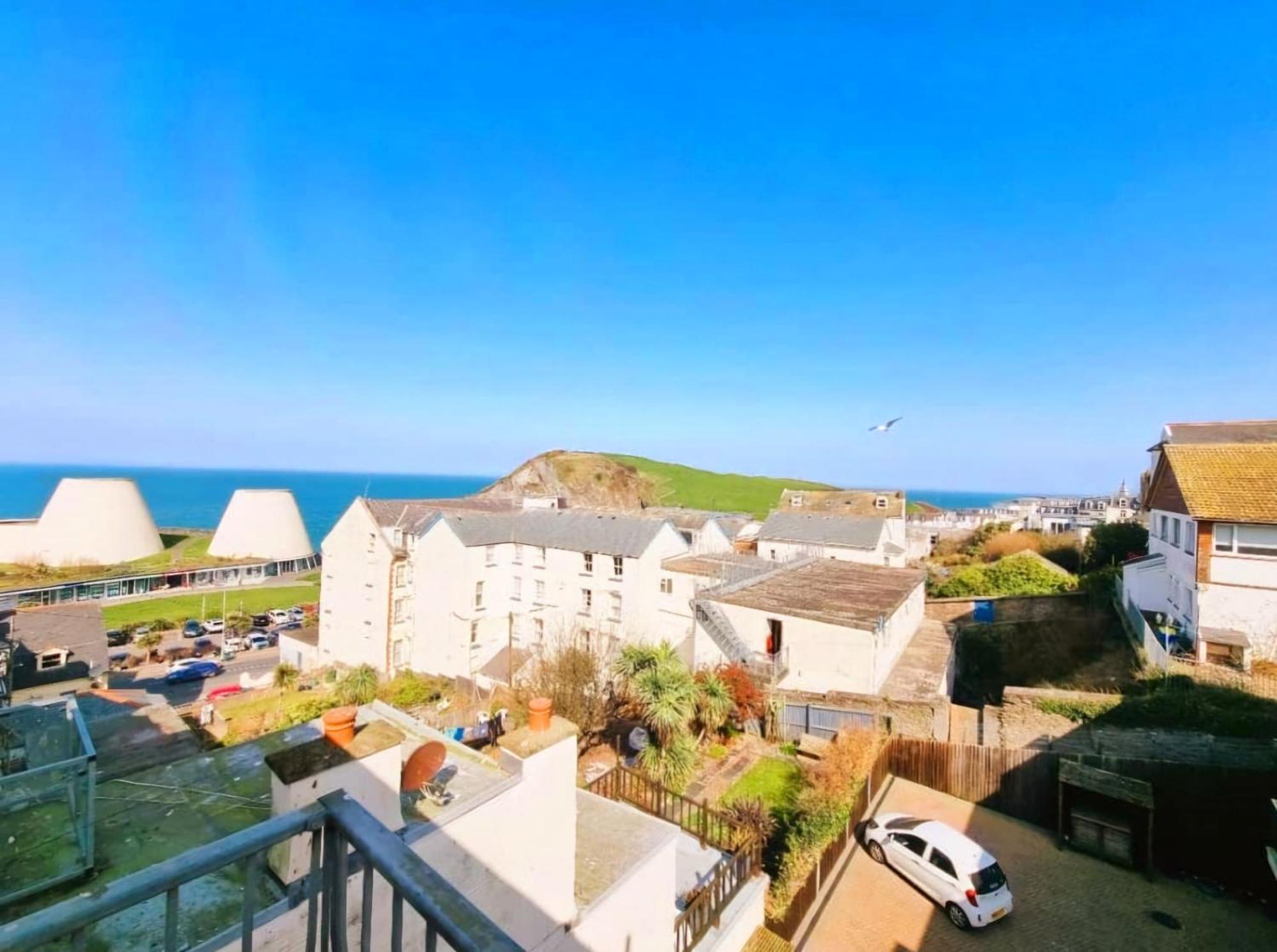 Sea Views, Big 2 Bed Flat Close To Beach & Harbour Ilfracombe Exterior foto